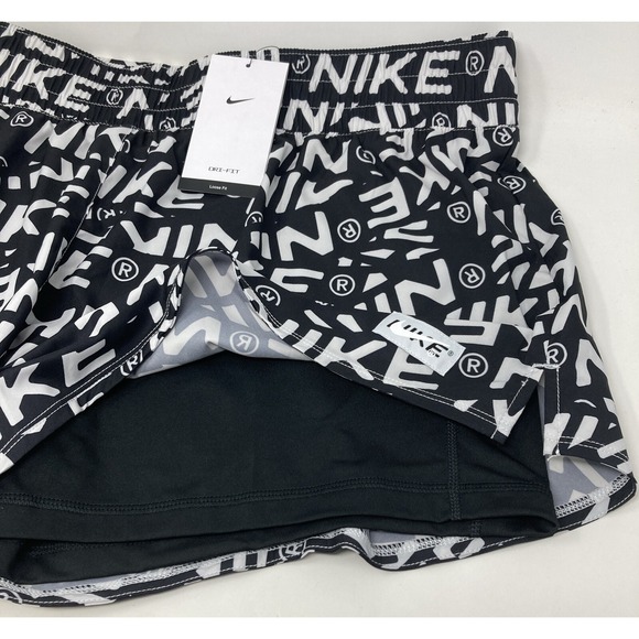 NIKE $52 ‎ Women's Dri-FIT One 2-in-1 Mid-Rise Shorts  Black NWT XXL DX0090-025 - Picture 3 of 10